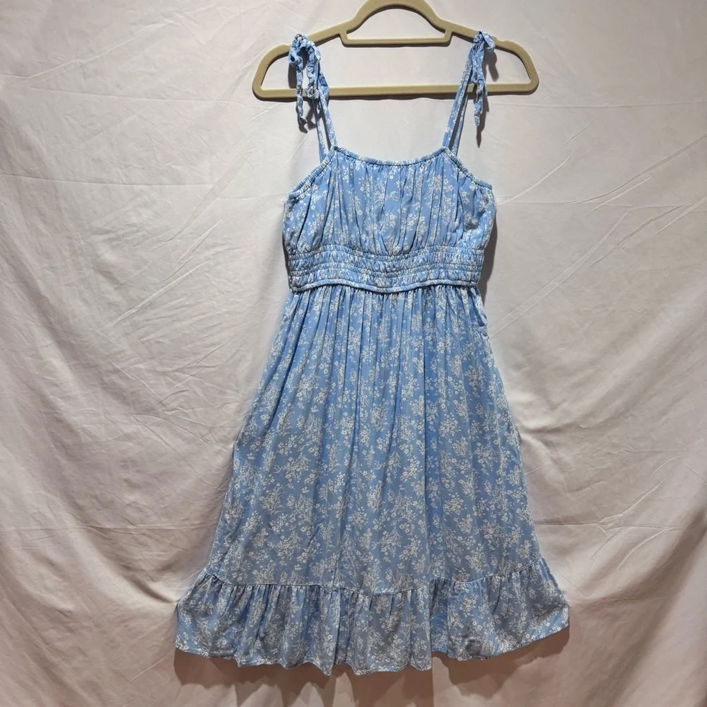 RSQ Tier Printed Dress Light Blue White Floral Pattern Size L Adjustable Straps - Picture 1 of 13